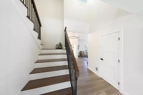 Entry Way - 3577 Winslow Rd, Oceanside, CA 92056 photo 3 of 7