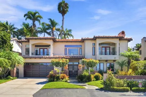 Exterior - 799 Hygeia Ave, Encinitas, CA 92024 photo 2 of 12