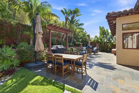 Exterior - 799 Hygeia Ave, Encinitas, CA 92024 photo 10 of 12