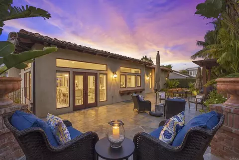 Exterior - 799 Hygeia Ave, Encinitas, CA 92024 photo 6 of 12