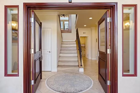 Entry Way - 799 Hygeia Ave, Encinitas, CA 92024 photo 1 of 3