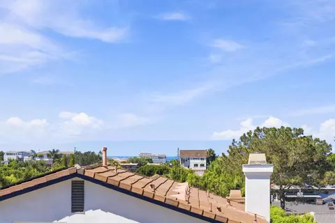 View/Area - 799 Hygeia Ave, Encinitas, CA 92024 photo 2 of 2