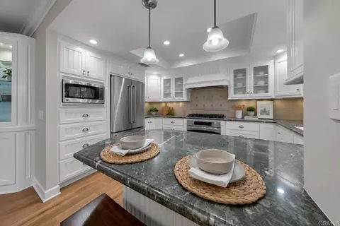 Kitchen - 2148 S Coast Hwy, Oceanside, CA 92054 photo 2 of 4
