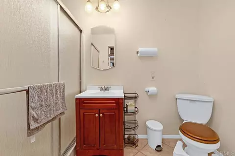 Bath - 3911 Alta Vista Dr, Fallbrook, CA 92028 photo 5 of 5