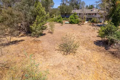 Exterior - 3911 Alta Vista Dr, Fallbrook, CA 92028 photo 10 of 10