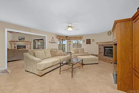 Living - 3911 Alta Vista Dr, Fallbrook, CA 92028 photo 9 of 11