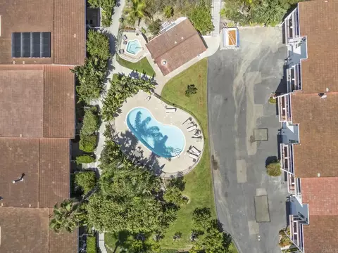 View/Area - 2335 Caringa Way #18, Carlsbad, CA 92009 photo 11 of 14