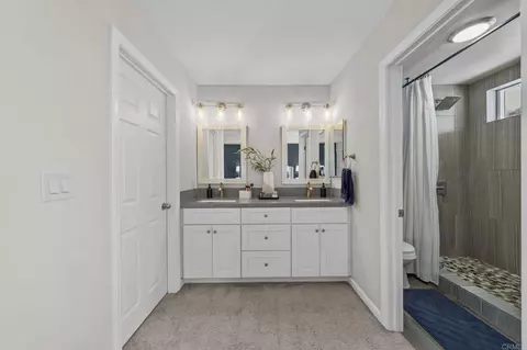 Bath - 2335 Caringa Way #18, Carlsbad, CA 92009 photo 1 of 3