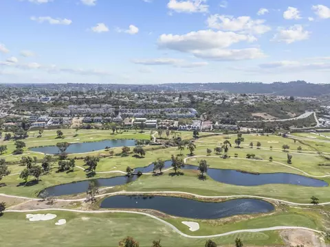 View/Area - 2335 Caringa Way #18, Carlsbad, CA 92009 photo 7 of 14