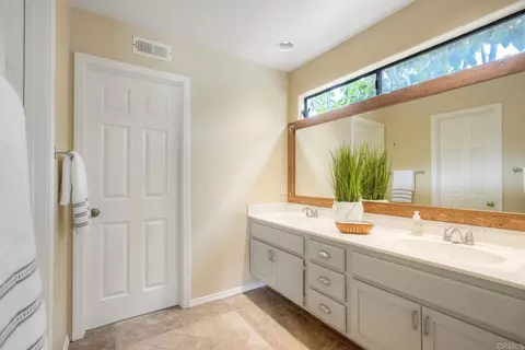 Bath - 3879 Cornell Dr, Oceanside, CA 92056 photo 2 of 5