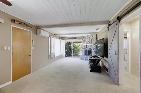 Living - 12435 Rockcrest Rd, Lakeside, CA 92040 photo 2 of 3