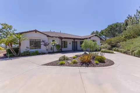 Exterior - 3506 Lancewood Way, Fallbrook, CA 92028 photo 6 of 9