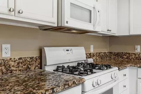 Kitchen - 4541 Westridge Dr, Oceanside, CA 92056 photo 4 of 7