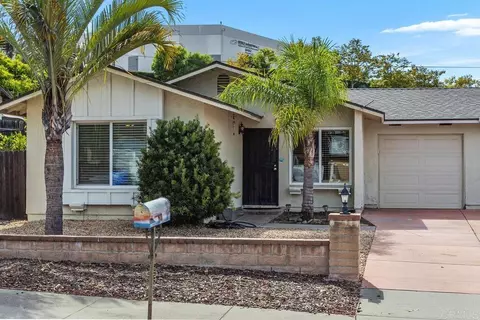 Exterior - 4541 Westridge Dr, Oceanside, CA 92056 photo 2 of 4