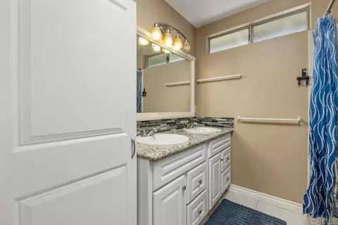 Bath - 4541 Westridge Dr, Oceanside, CA 92056 photo 3 of 5