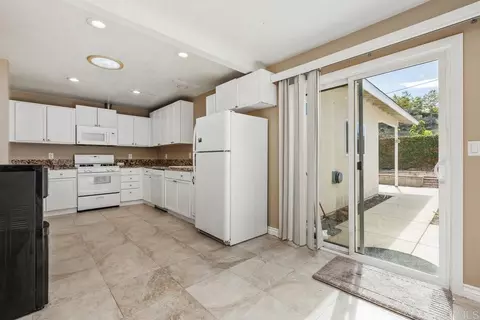 Kitchen - 4541 Westridge Dr, Oceanside, CA 92056 photo 7 of 7