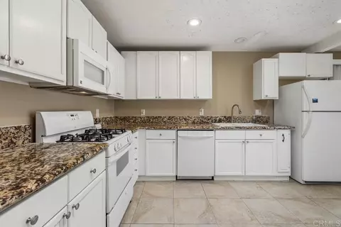 Kitchen - 4541 Westridge Dr, Oceanside, CA 92056 photo 3 of 7