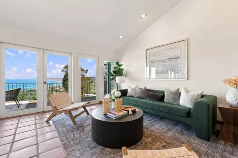Living - 7631 Hillside Dr, La Jolla, CA 92037 photo 3 of 6