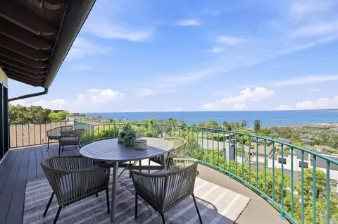 View/Area - 7631 Hillside Dr, La Jolla, CA 92037 photo 1 of 5