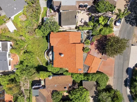 View/Area - 7631 Hillside Dr, La Jolla, CA 92037 photo 5 of 5