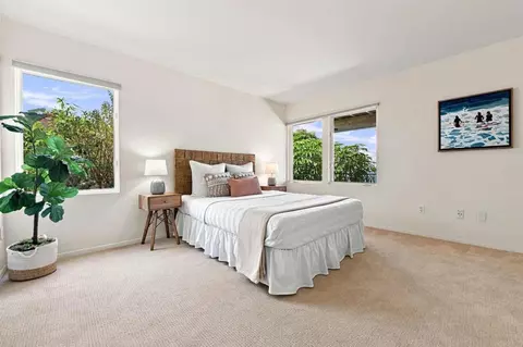 Bedroom - 7631 Hillside Dr, La Jolla, CA 92037 photo 6 of 8