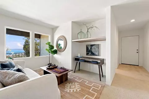 Living - 7631 Hillside Dr, La Jolla, CA 92037 photo 5 of 6
