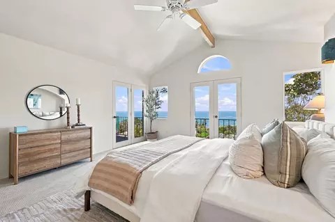 Bedroom - 7631 Hillside Dr, La Jolla, CA 92037 photo 2 of 8