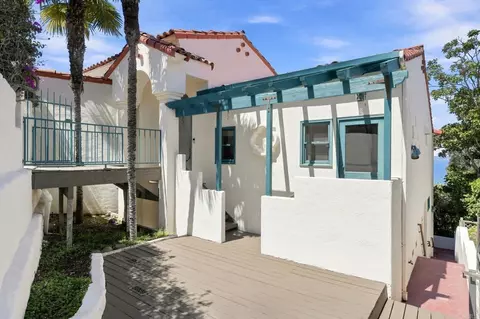 Exterior - 7631 Hillside Dr, La Jolla, CA 92037 photo 7 of 10