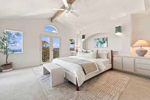 Bedroom - 7631 Hillside Dr, La Jolla, CA 92037 photo 1 of 8