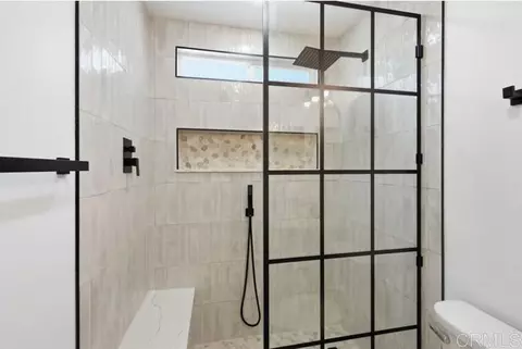 Bath - 4713 Mystik Rd, Oceanside, CA 92056 photo 3 of 5