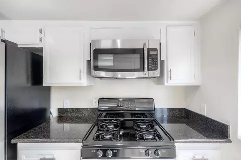 Kitchen - 832 Grapevine Rd, Vista, CA 92083 photo 2 of 4