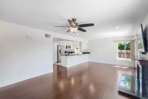 Living - 832 Grapevine Rd, Vista, CA 92083 photo 5 of 6