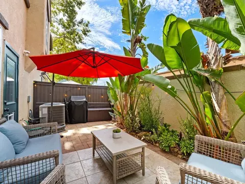 Exterior - 625 Sumner Way #4, Oceanside, CA 92058 photo 1 of 10