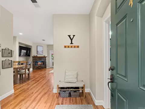 Entry Way - 625 Sumner Way #4, Oceanside, CA 92058 photo 2 of 5