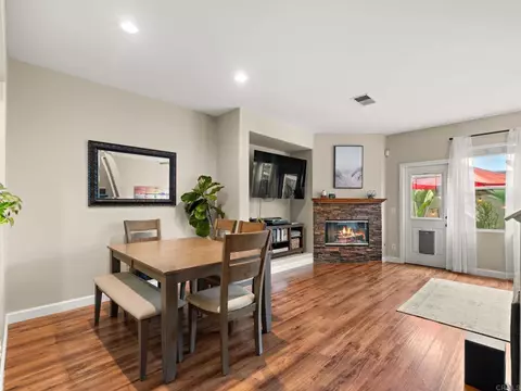 Dining - 625 Sumner Way #4, Oceanside, CA 92058 photo 1 of 2