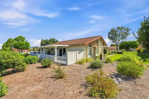 Exterior - 1721 Pleasantdale Dr, Encinitas, CA 92024 photo 11 of 18