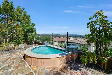 Exterior - 2571 Glasgow Dr, Carlsbad, CA 92010 photo 4 of 20