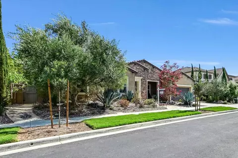 Exterior - 2571 Glasgow Dr, Carlsbad, CA 92010 photo 13 of 20