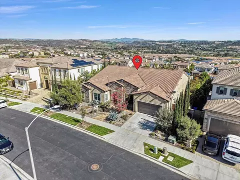 View/Area - 2571 Glasgow Dr, Carlsbad, CA 92010 photo 2 of 7