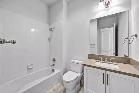 Bath - 2571 Glasgow Dr, Carlsbad, CA 92010 photo 3 of 7