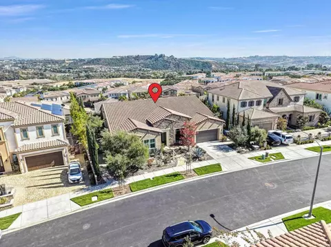 View/Area - 2571 Glasgow Dr, Carlsbad, CA 92010 photo 1 of 7