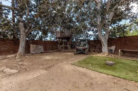 Exterior - 157 S Mercedes Rd, Fallbrook, CA 92028 photo 7 of 10