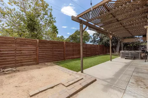 Exterior - 157 S Mercedes Rd, Fallbrook, CA 92028 photo 3 of 10