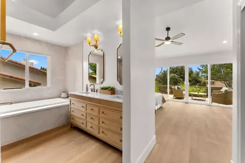 Entry Way - 2237 Via Pedrera, La Jolla, CA 92037 photo 3 of 4