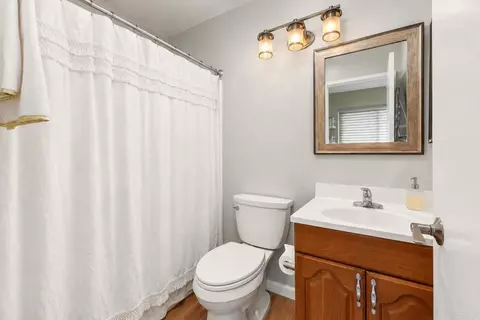 Bath - 5470 Baltimore #21, La Mesa, CA 91942 photo 2 of 2
