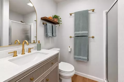 Bath - 5470 Baltimore #21, La Mesa, CA 91942 photo 1 of 2