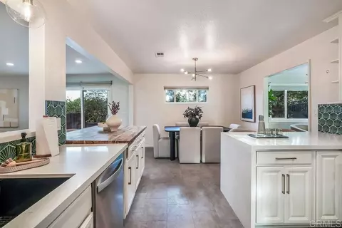 Kitchen - 223 Shetland Way, Fallbrook, CA 92028 photo 5 of 7