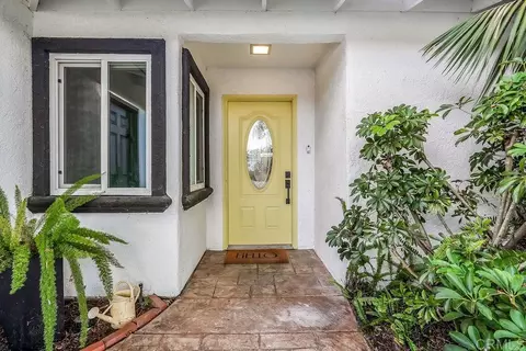 Entry Way - 223 Shetland Way, Fallbrook, CA 92028 photo 1 of 2
