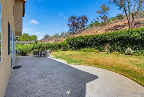 Exterior - 3350 Avocado Vista Ln, Fallbrook, CA 92028 photo 6 of 10