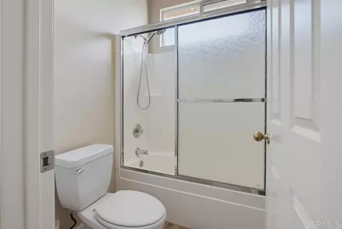 Bath - 3350 Avocado Vista Ln, Fallbrook, CA 92028 photo 2 of 5